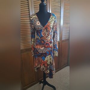VENUS Vibrant Paisley Long Sleeve Dress